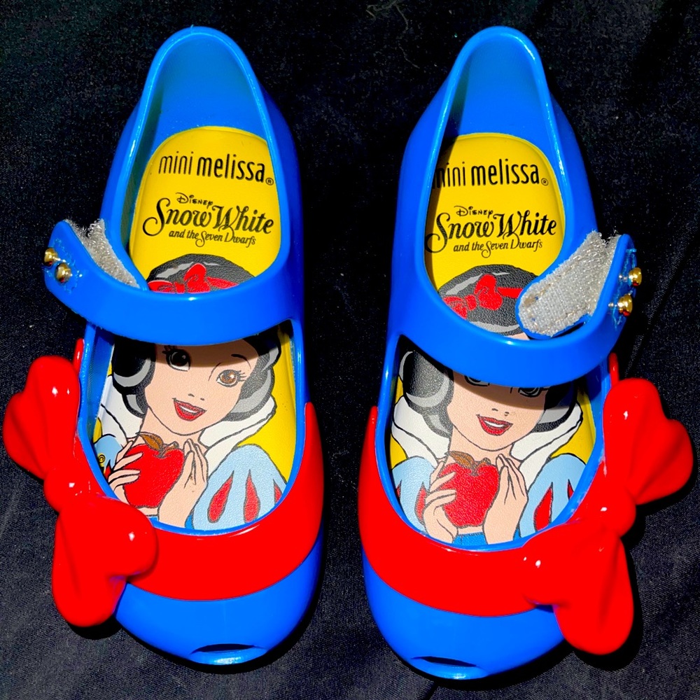 Mini Melissa Snow White shoes